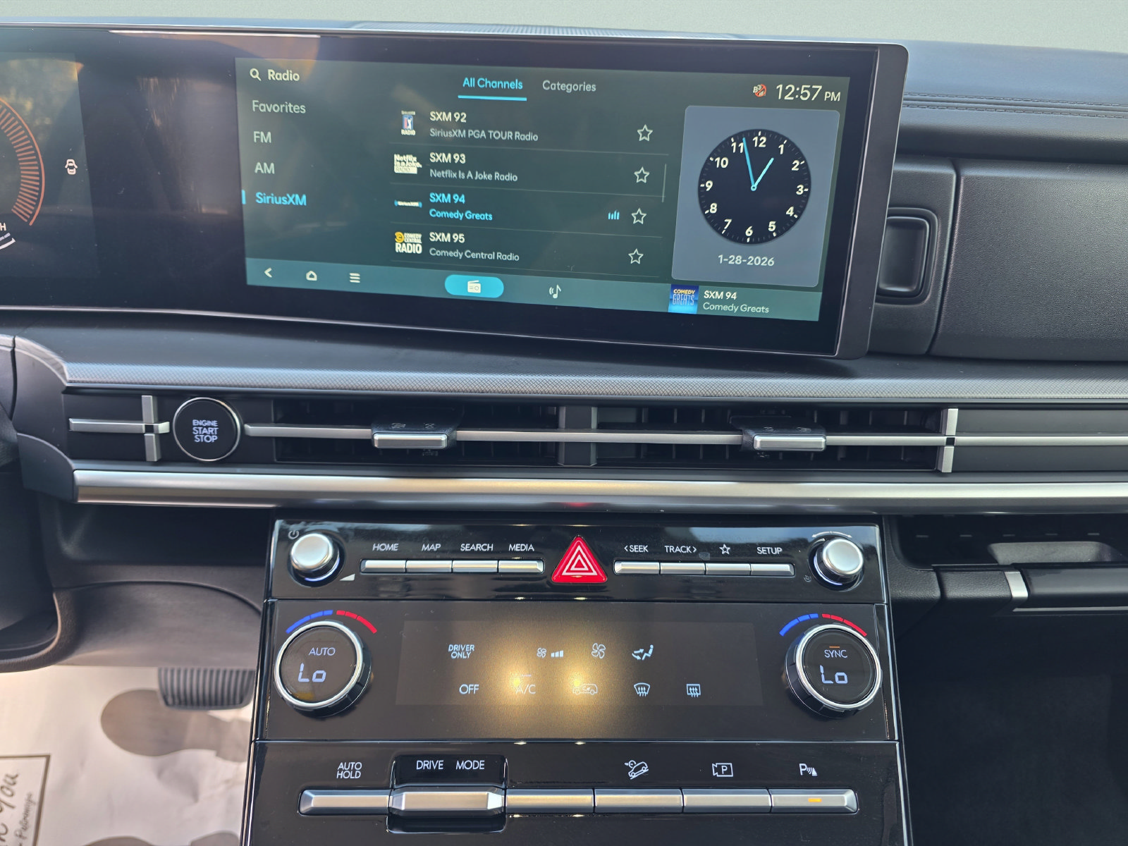 New 2026 Hyundai Santa Fe SE FWD image 16