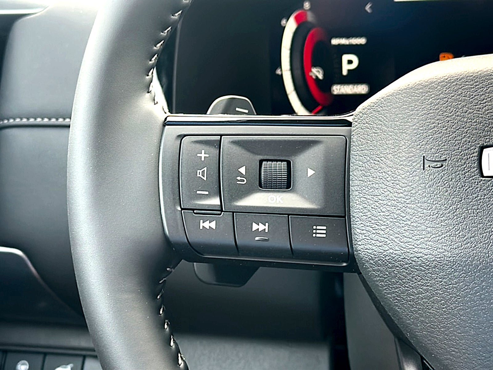 New 2026 Nissan Pathfinder SL FWD image 20