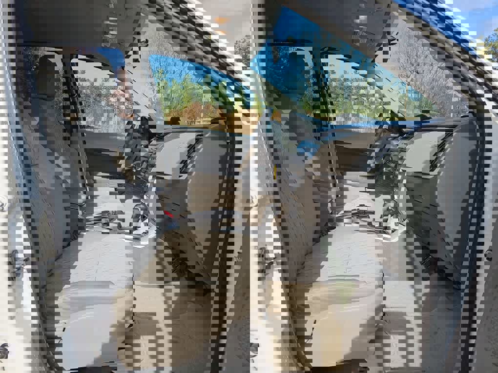 Used 2011 Ford Focus SE image 18