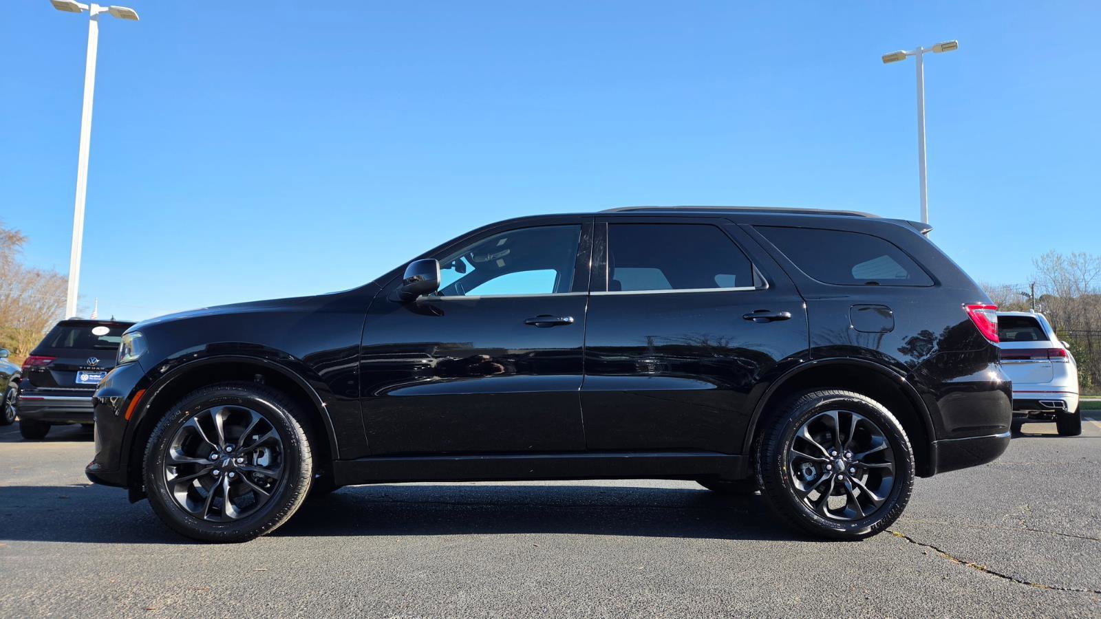 Used 2023 Dodge Durango GT image 4