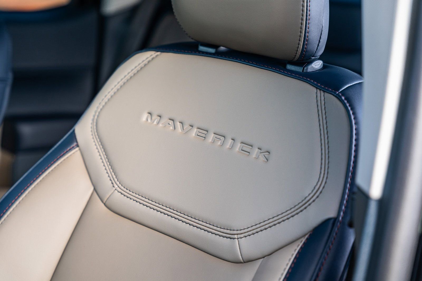 New 2026 Ford Maverick Lariat image 16