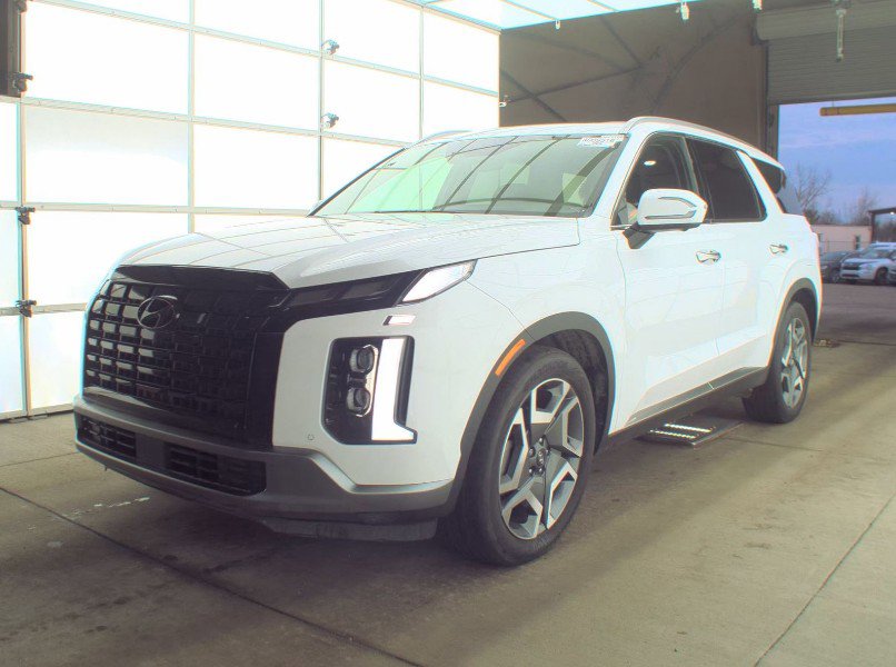 Used 2024 Hyundai Palisade Limited image 2