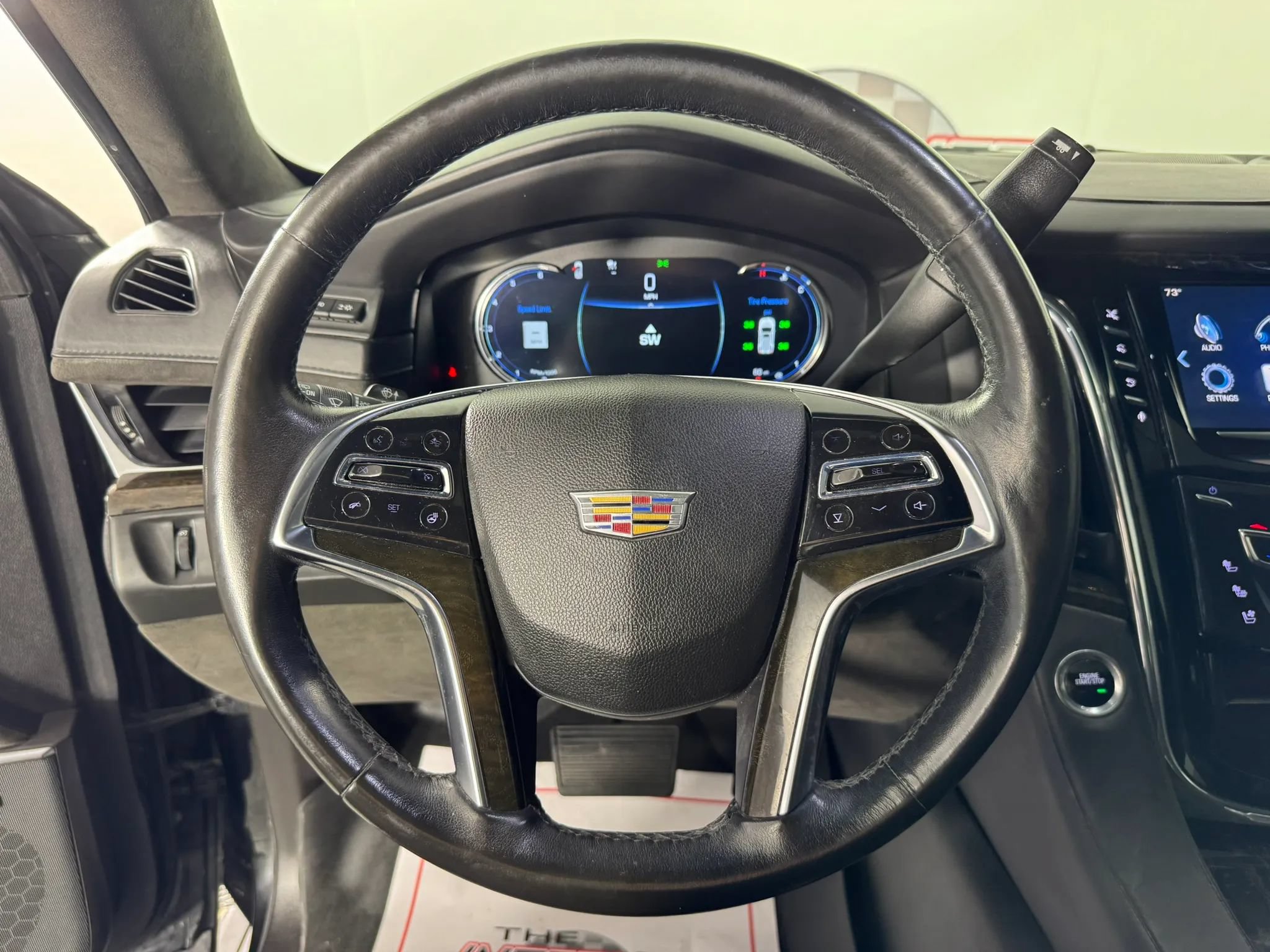 Used 2016 Cadillac Escalade Platinum AWD/4WD image 13