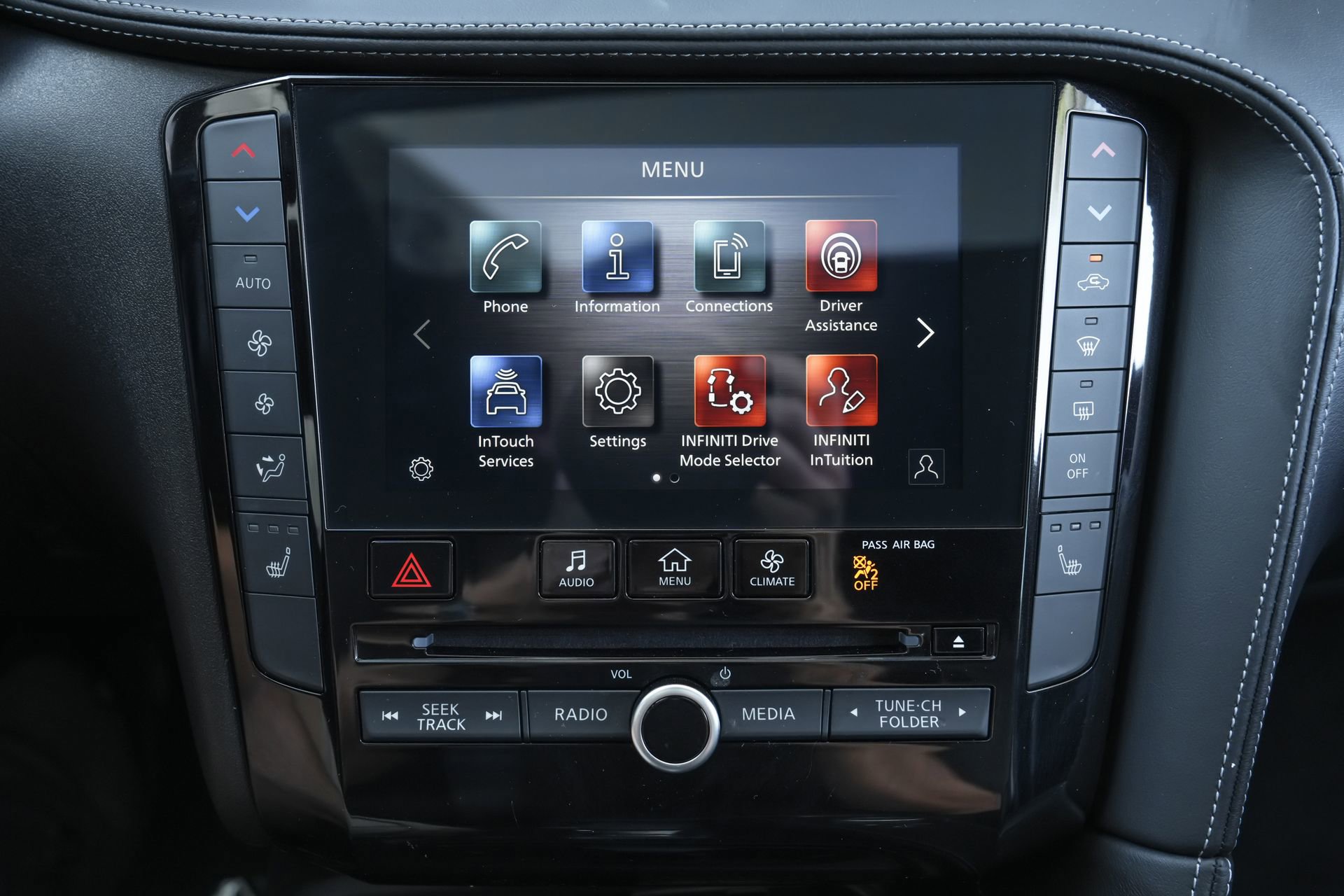 Used 2025 INFINITI QX55 Luxe w/ Cargo Package image 13