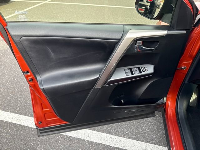 Used 2016 Toyota RAV4 XLE image 21