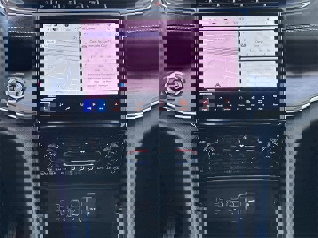 Used 2025 Jeep Grand Cherokee L Limited image 17