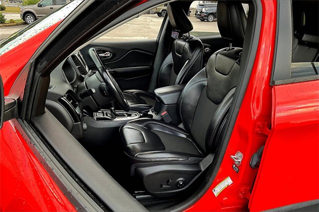 Used 2021 Jeep Cherokee Latitude Plus image 18