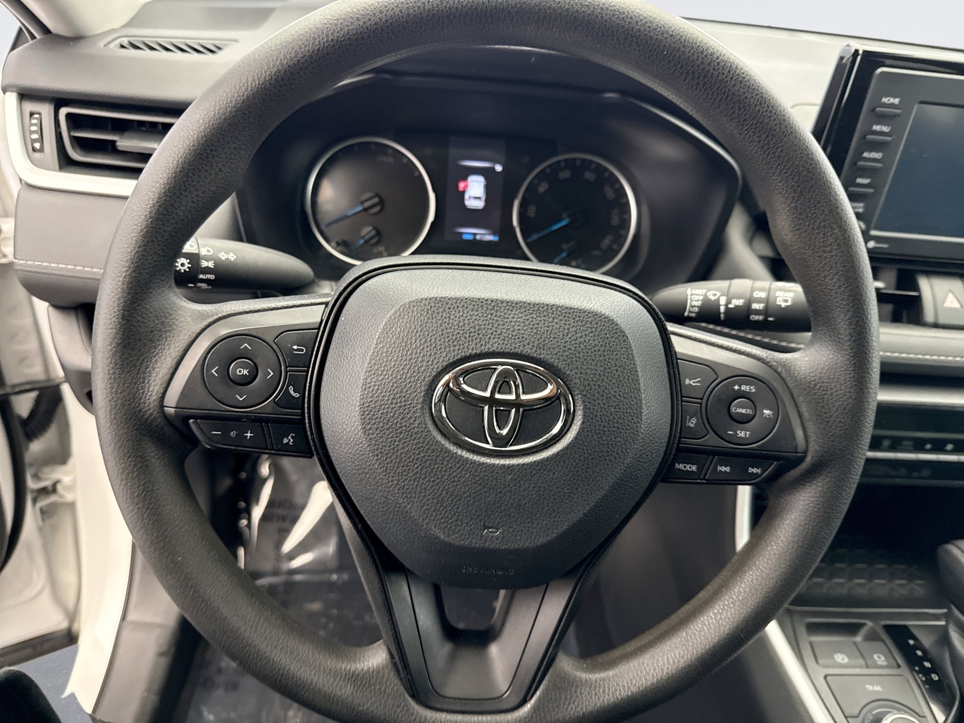 Used 2022 Toyota RAV4 XLE w/ Convenience Package AWD/4WD image 12