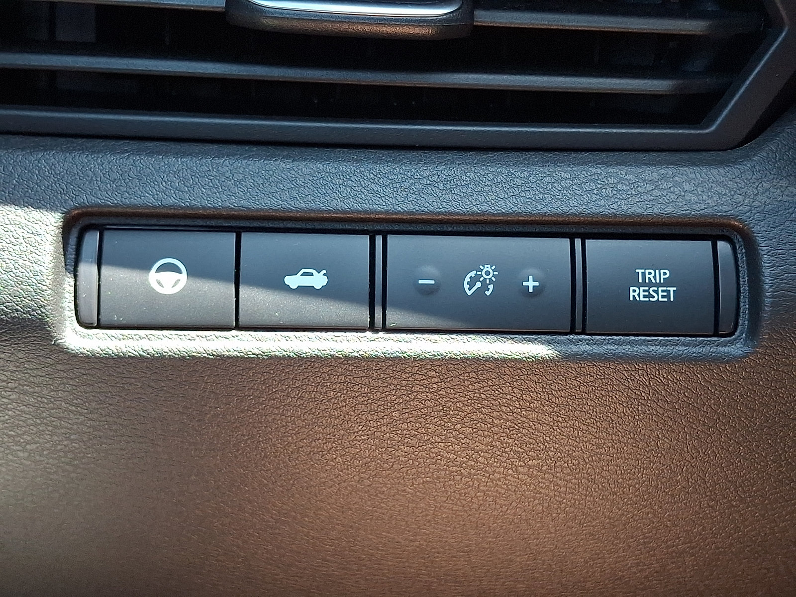 Certified 2024 Nissan Altima 2.5 SV w/ SV Premium Package FWD image 26