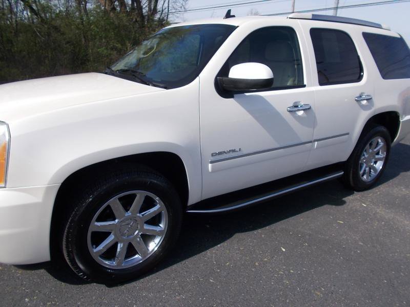 Used 2010 GMC Yukon Denali image 7