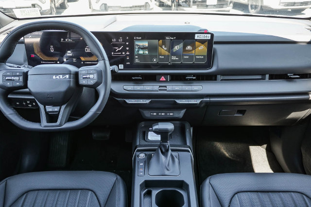 New 2027 Kia Seltos X-Line S w/ X-Line S Premium Package AWD/4WD image 5