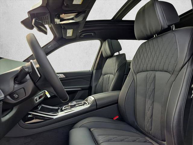 New 2027 BMW X7 xDrive40i w/ Executive Package AWD/4WD image 4