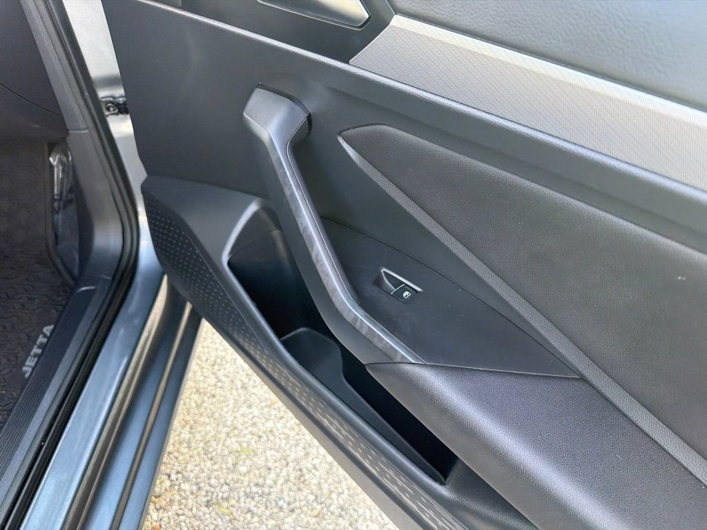 Used 2021 Volkswagen Jetta S FWD image 33
