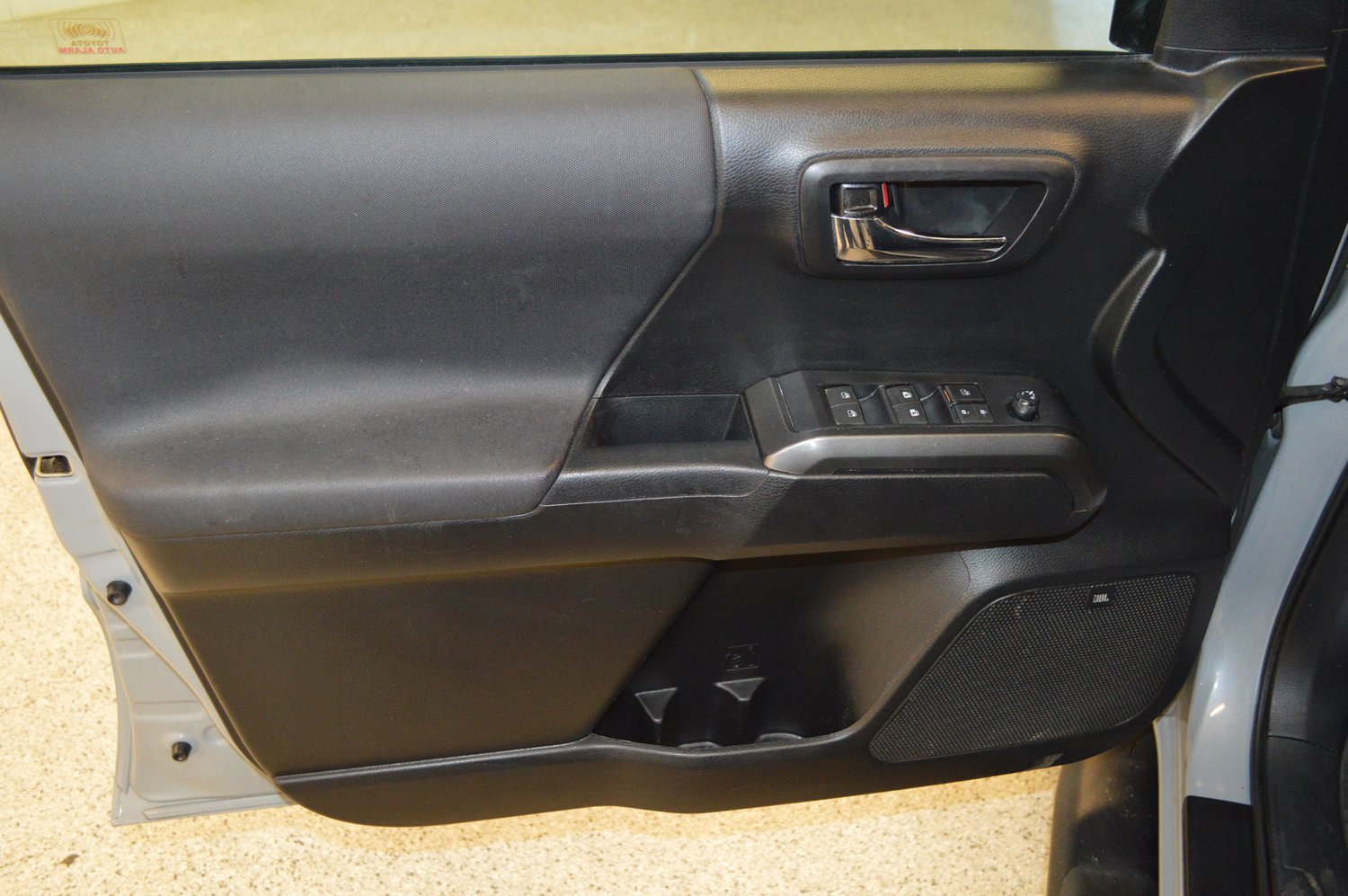 Used 2019 Toyota Tacoma TRD Sport image 14