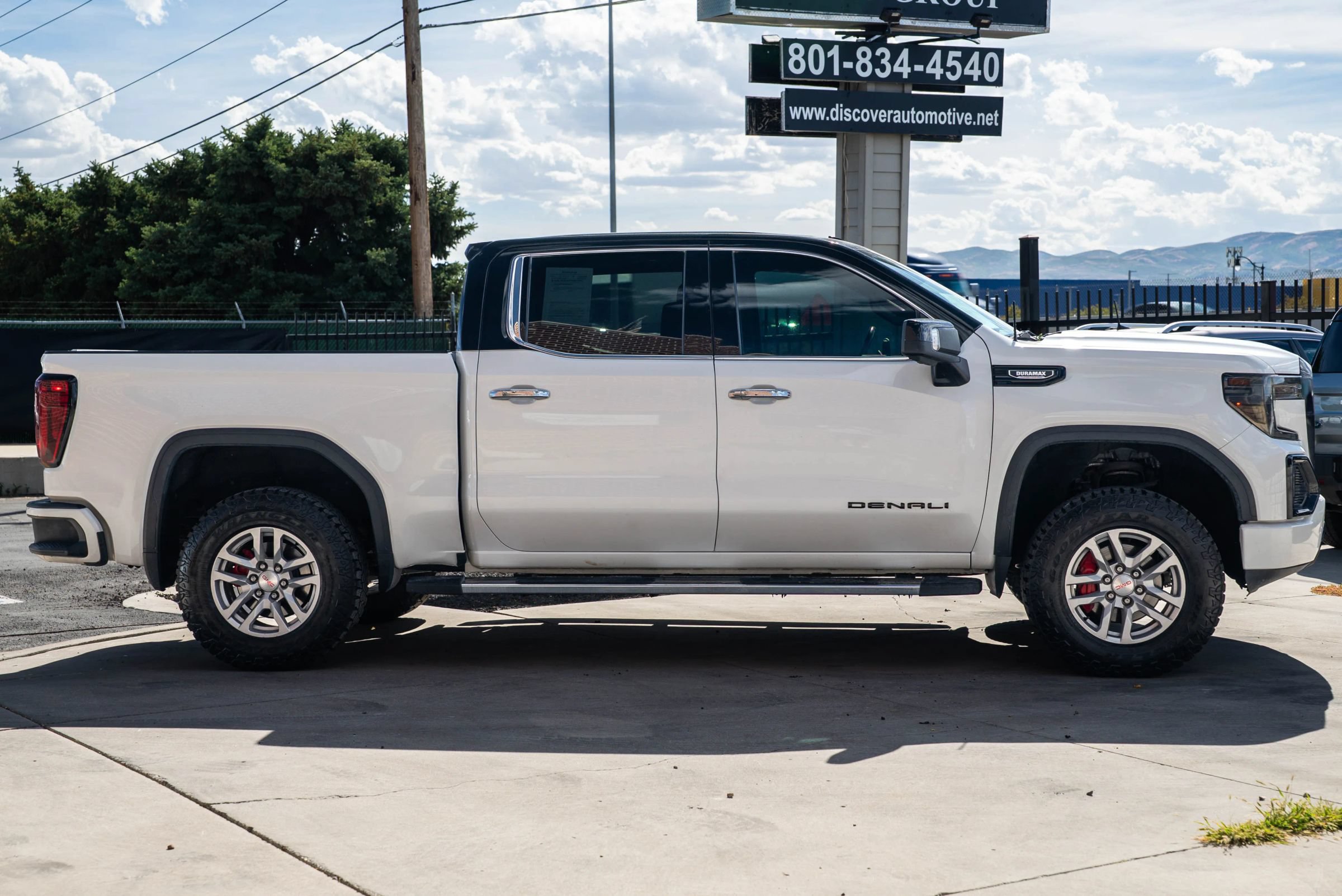 Used 2020 GMC Sierra 1500 Denali w/ Denali Premium Package AWD/4WD image 10