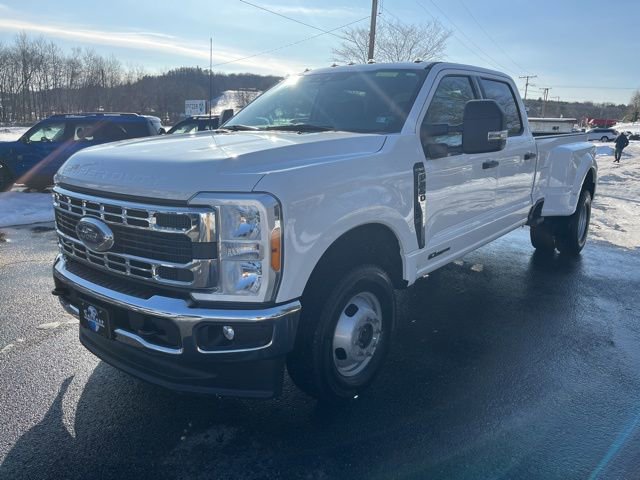 Used 2023 Ford F350 XLT image 10