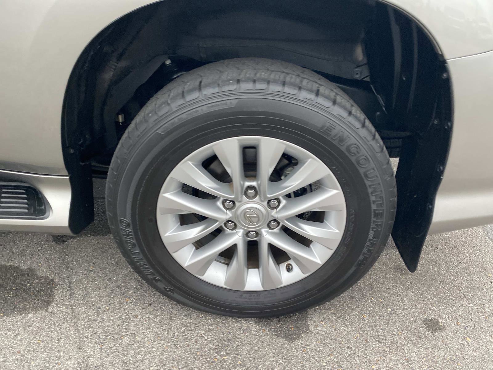 Used 2022 Lexus GX 460 Premium image 11