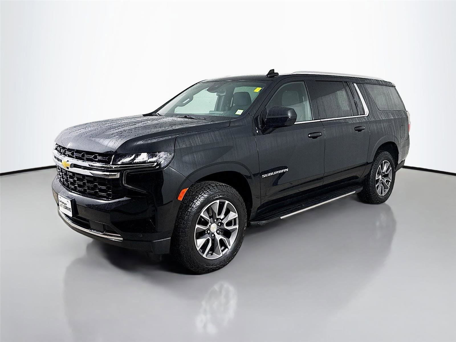 Used 2024 Chevrolet Suburban LS w/ Driver Alert Package AWD/4WD image 8