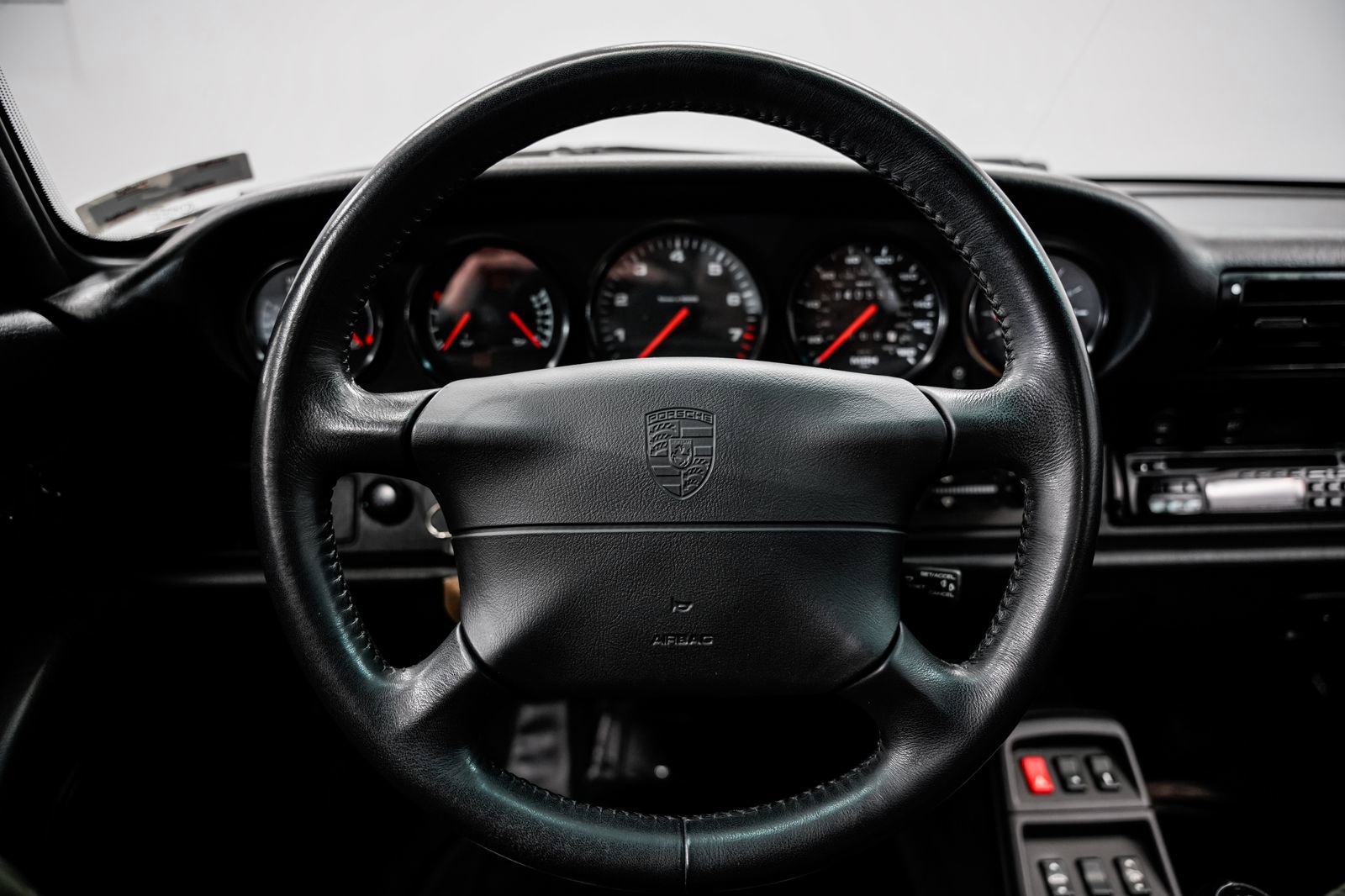 Used 1995 Porsche 911 Carrera RWD image 10