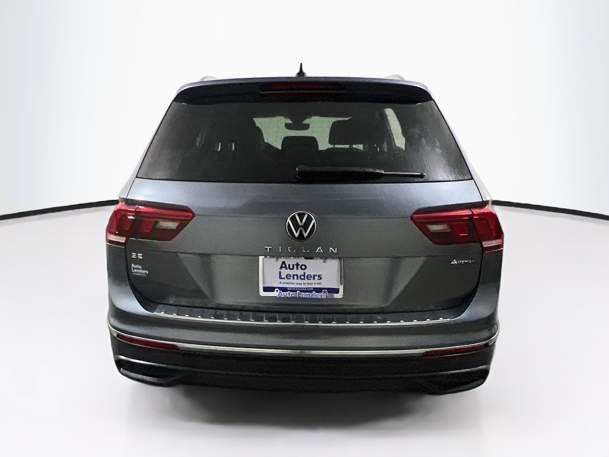 Used 2023 Volkswagen Tiguan SE AWD/4WD image 6