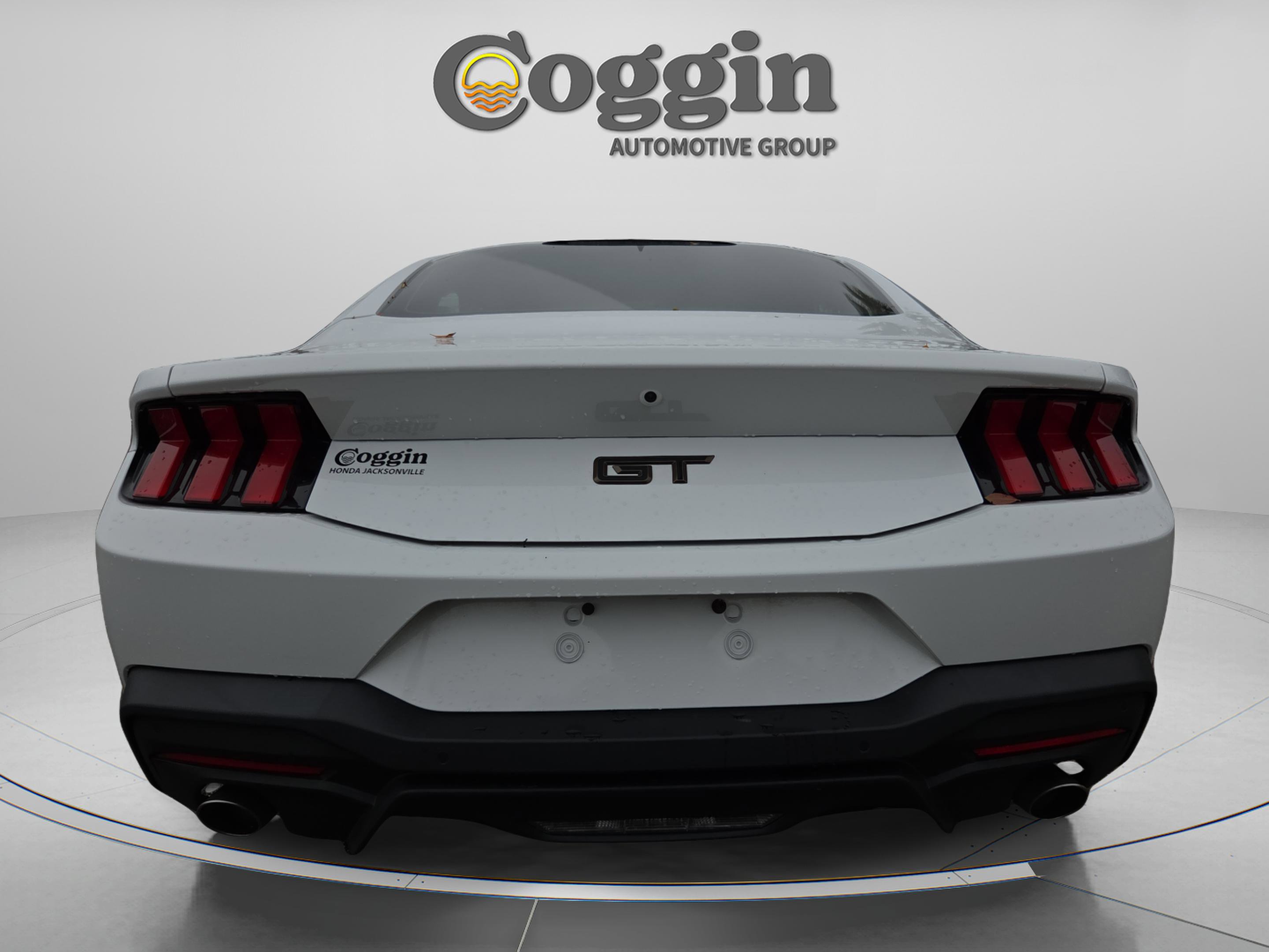 Used 2024 Ford Mustang GT Premium image 4
