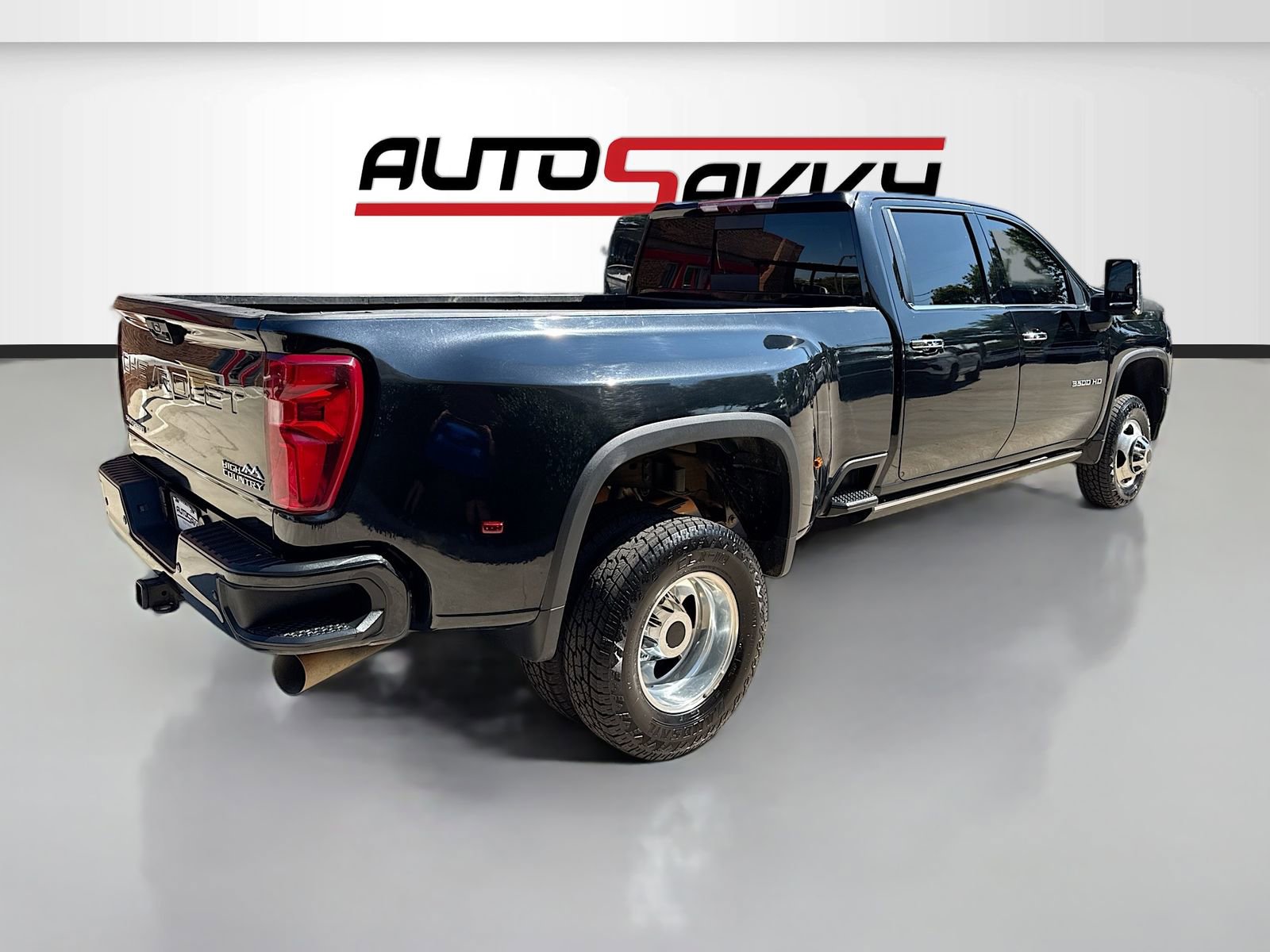 Used 2021 Chevrolet Silverado 3500 High Country AWD/4WD image 7