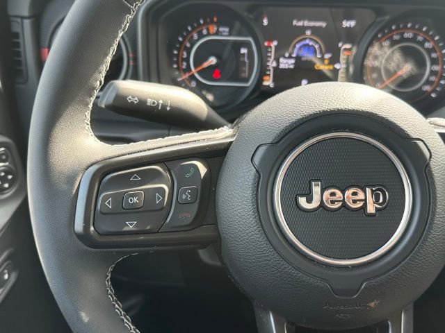 Used 2025 Jeep Gladiator Rubicon w/ Safety Group image 21