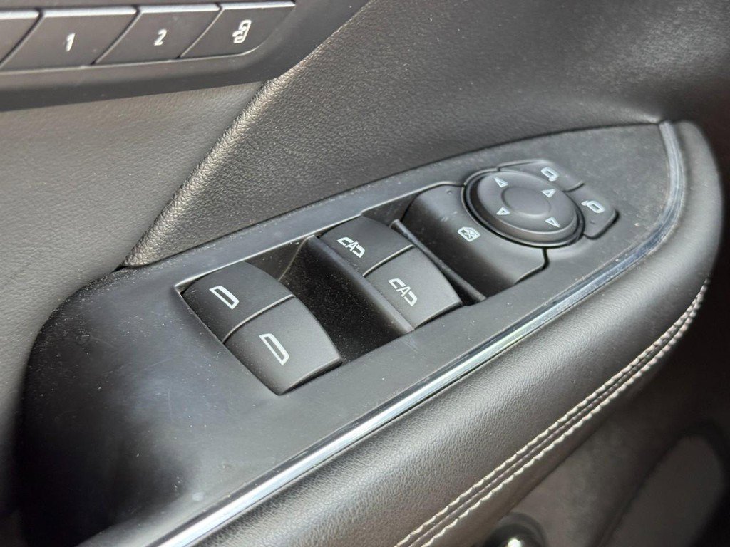 Used 2023 Buick Envision Essence FWD image 25