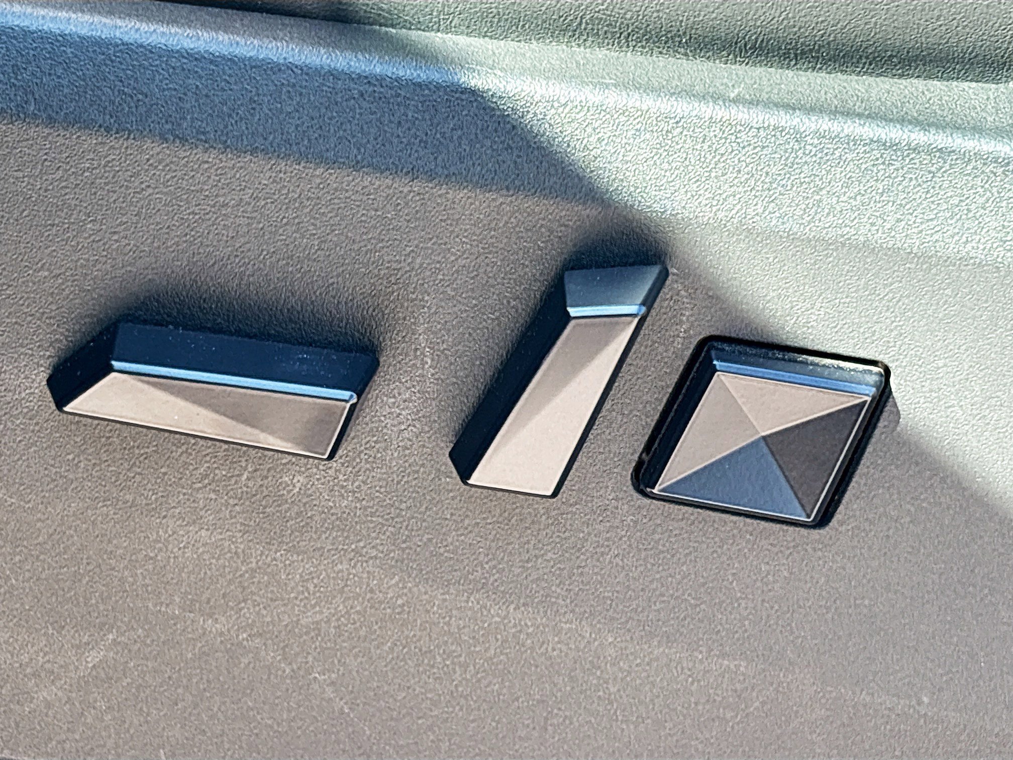 Used 2024 Tesla Cybertruck AWD Crew Cab image 22