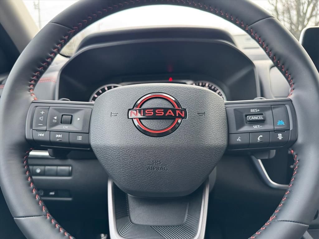 Certified 2025 Nissan Rogue SV image 17