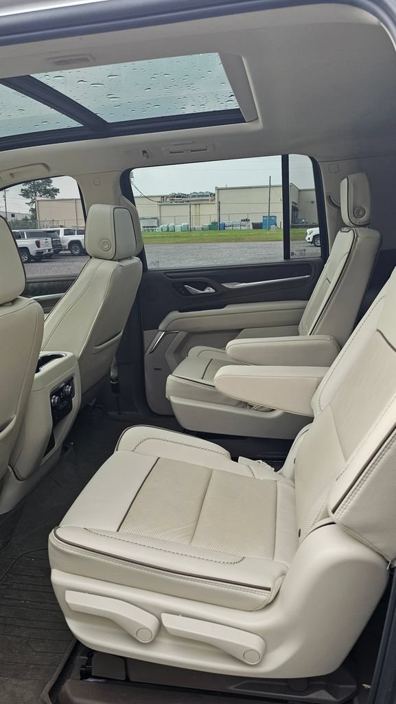 Used 2024 GMC Yukon XL Denali w/ Max Trailering Package AWD/4WD image 7
