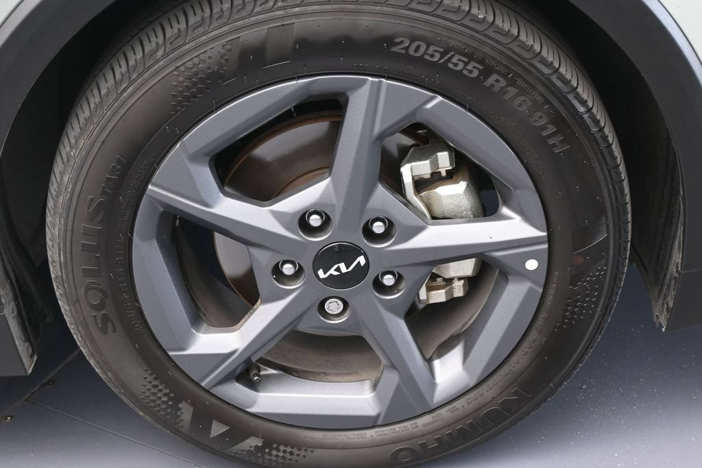 Used 2025 Kia K4 FWD image 42