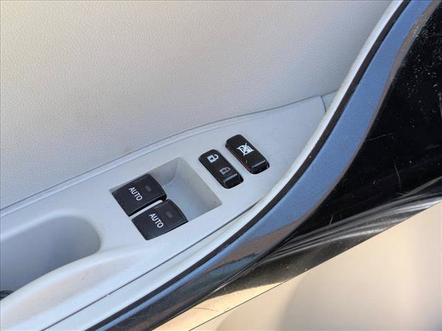 Used 2012 Scion iQ w/ Rear Speaker Pkg FWD image 8