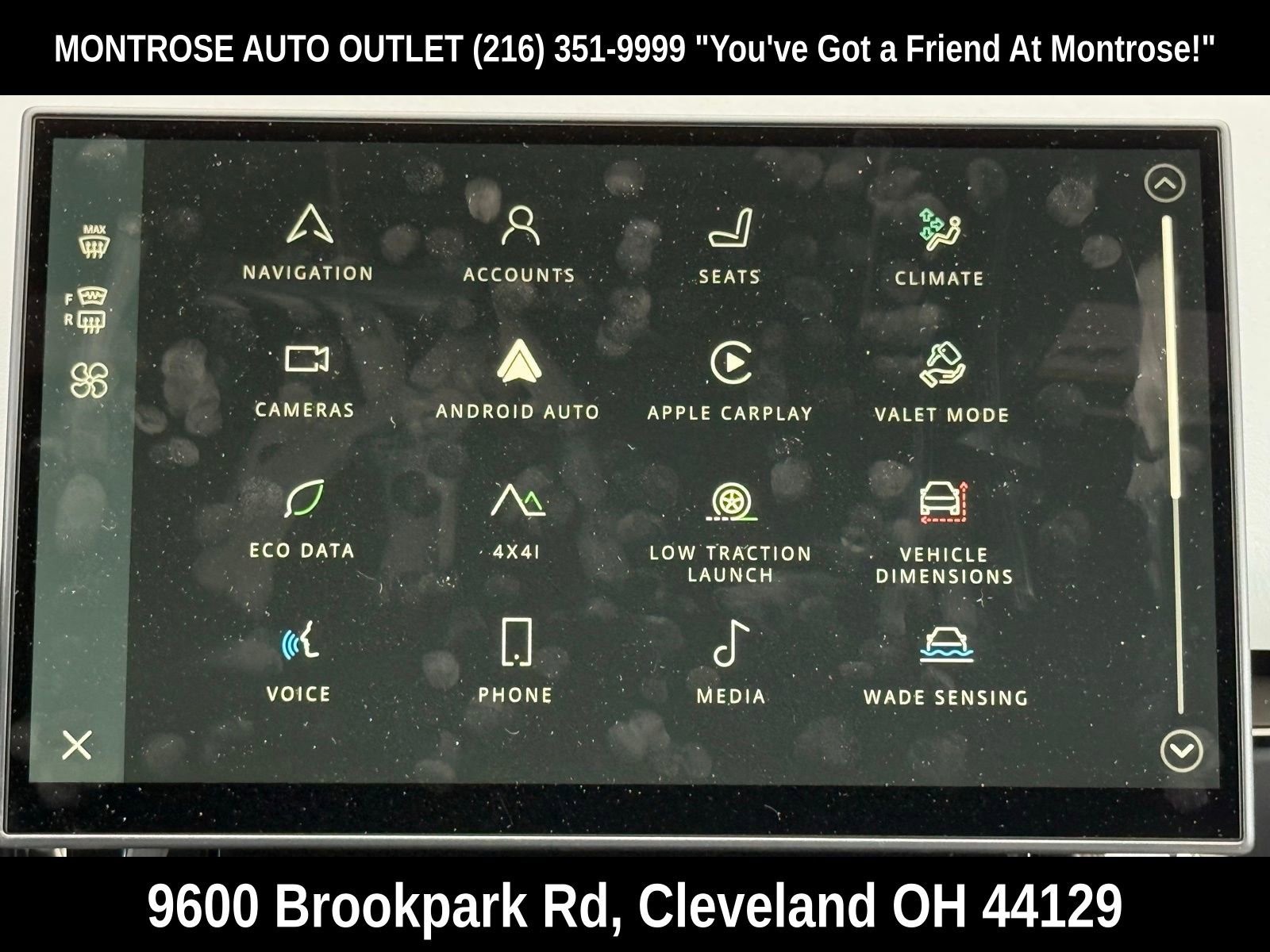 New 2025 Land Rover Range Rover SE image 24