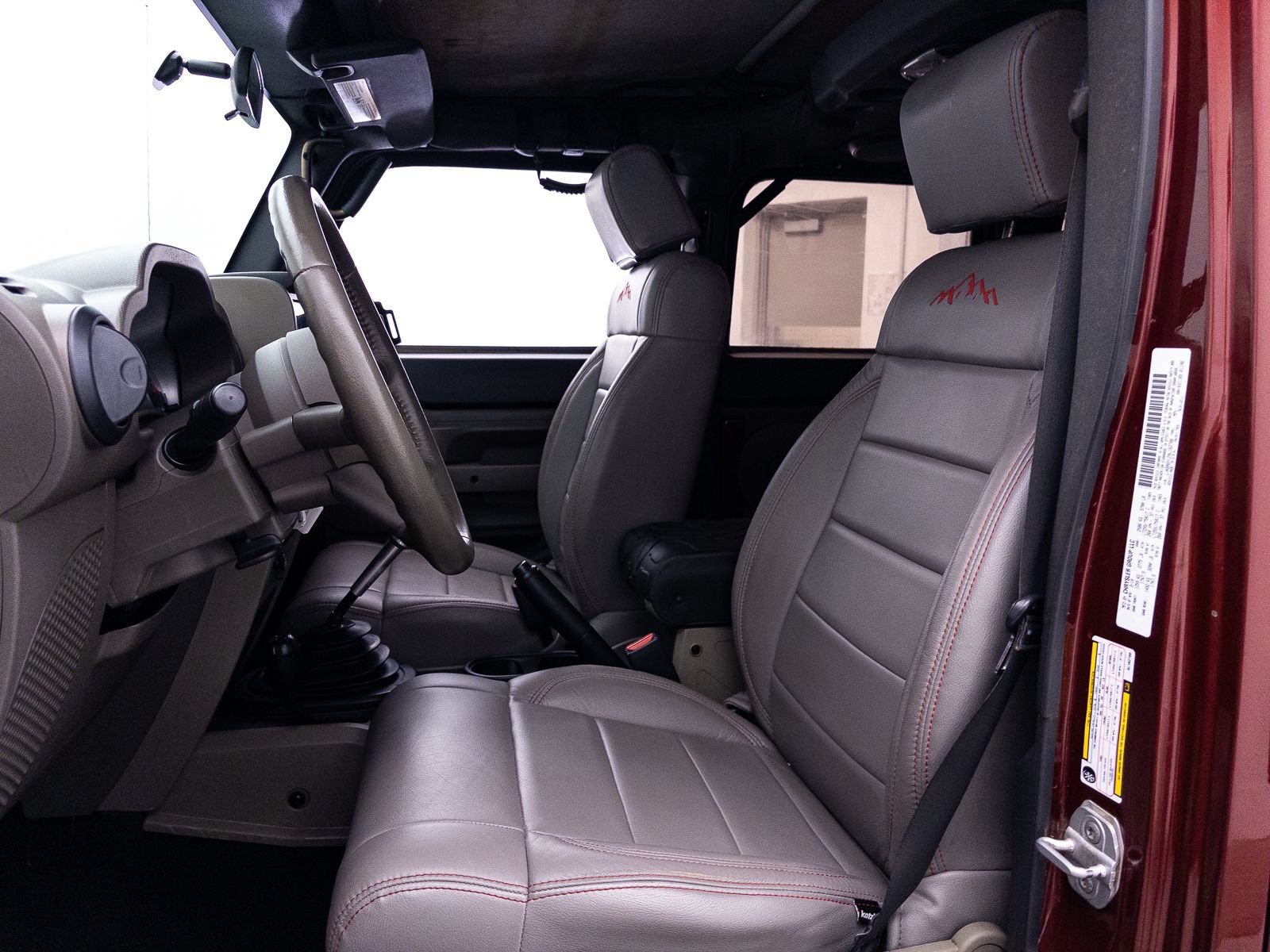 Used 2010 Jeep Wrangler Unlimited Rubicon AWD/4WD image 16