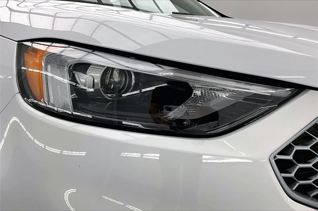 Used 2024 Ford Edge SEL w/ Convenience Package image 29