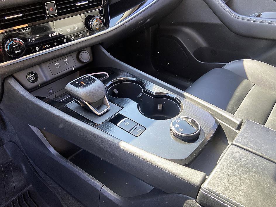 Certified 2024 Nissan Rogue SL image 15