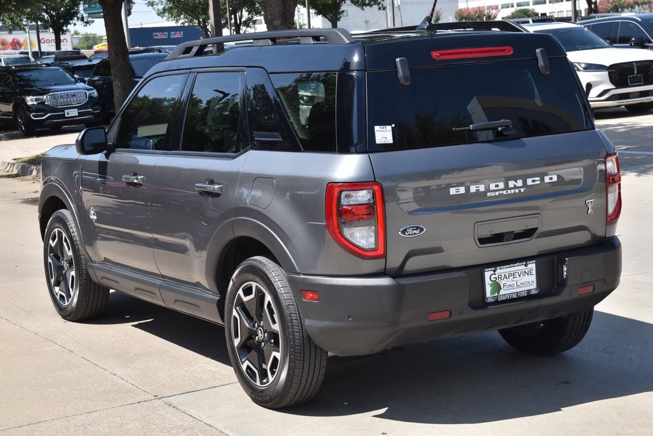 Certified 2023 Ford Bronco Sport Outer Banks w/ Tech Package AWD/4WD image 10