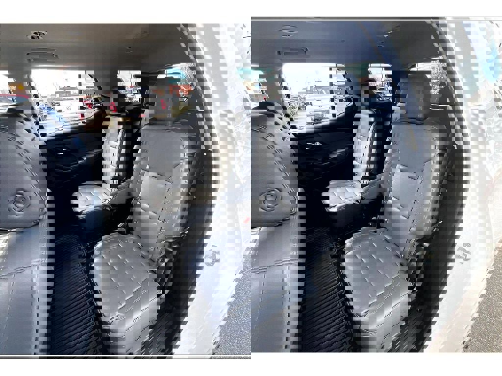 Used 2020 Chevrolet Traverse Premier image 29