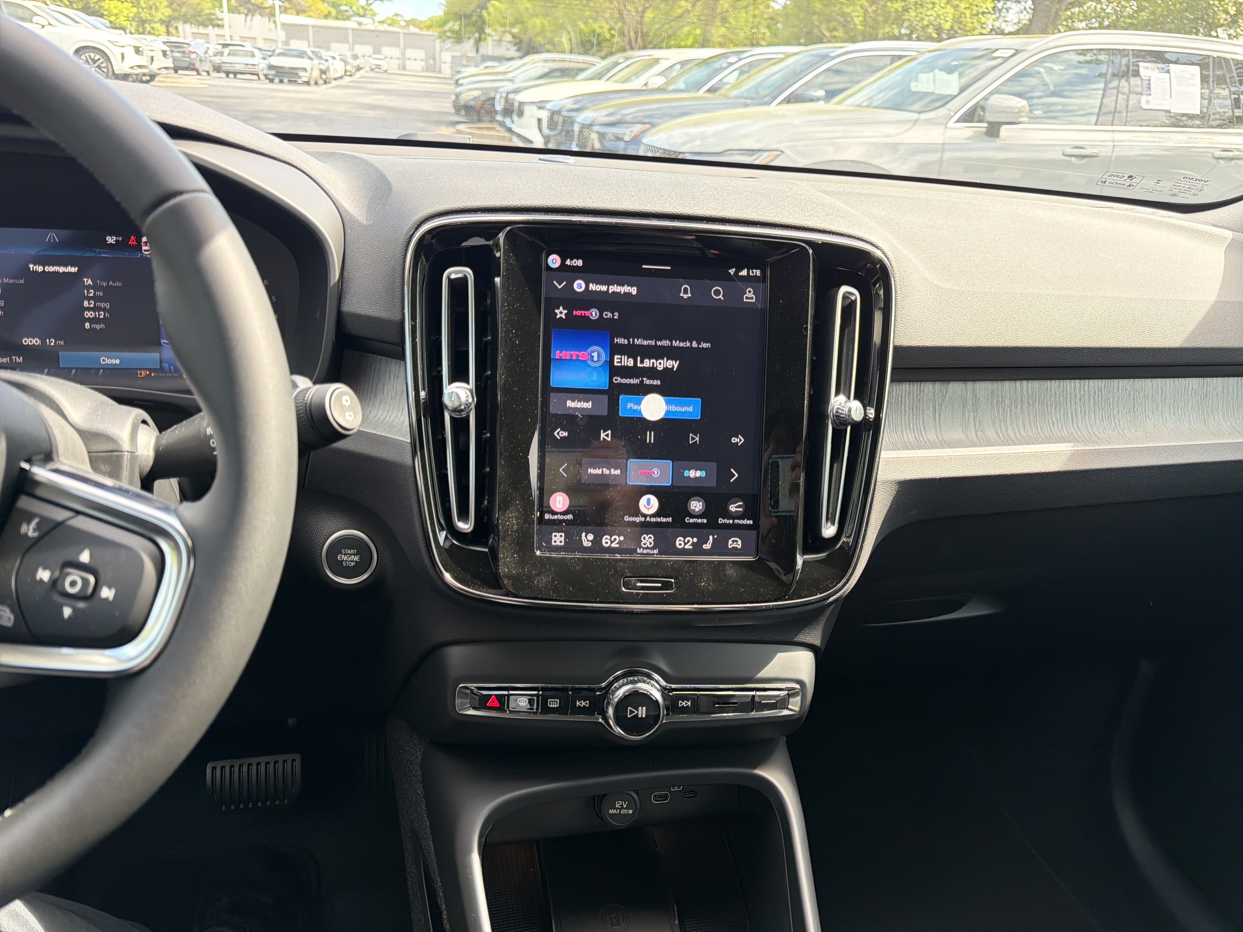 New 2026 Volvo XC40 B4 Core w/ Climate Package FWD image 25