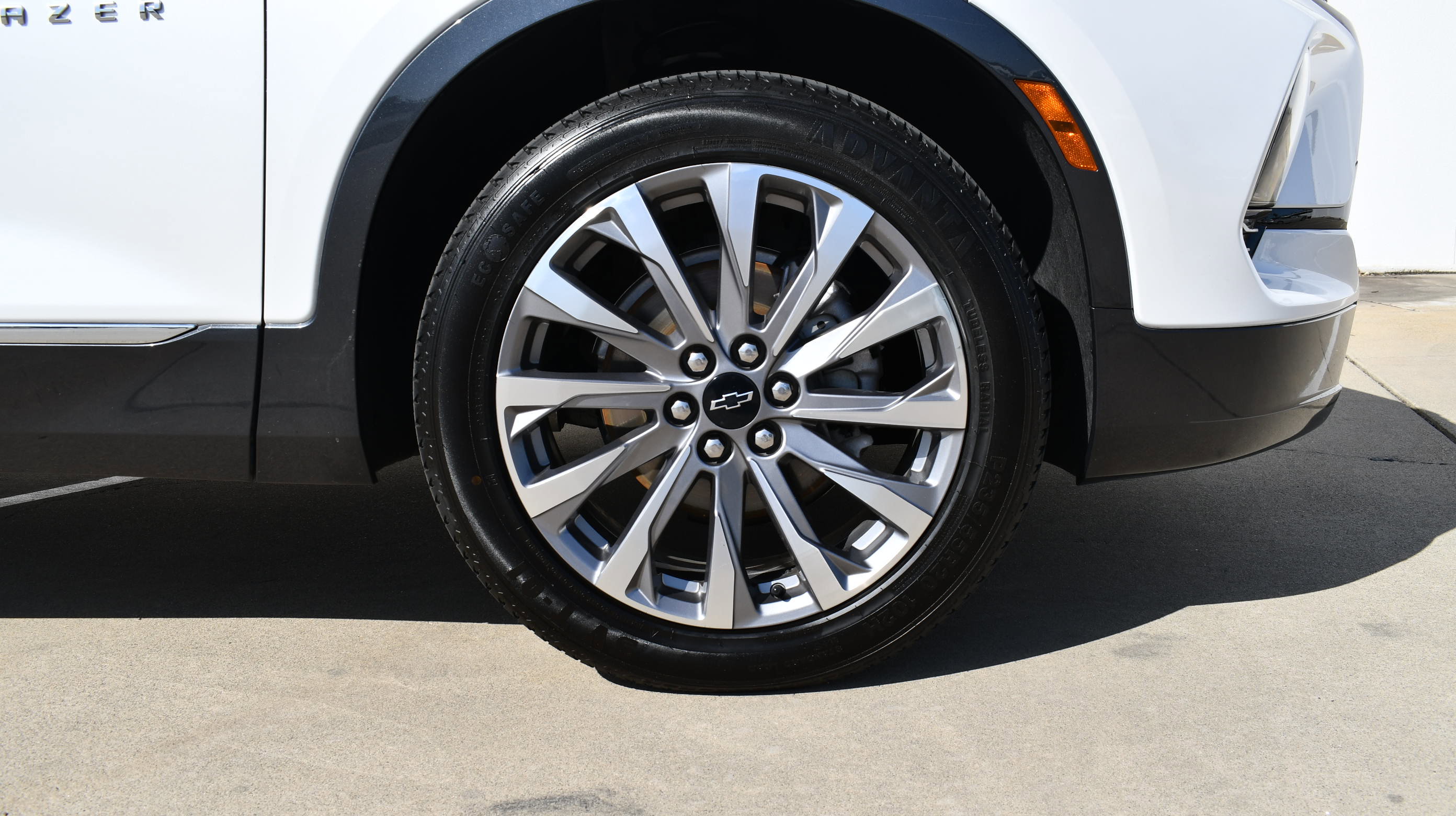 Used 2023 Chevrolet Blazer Premier w/ Driver Confidence II Package FWD image 5