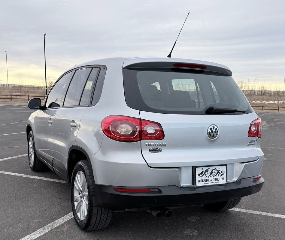Used 2010 Volkswagen Tiguan S image 7