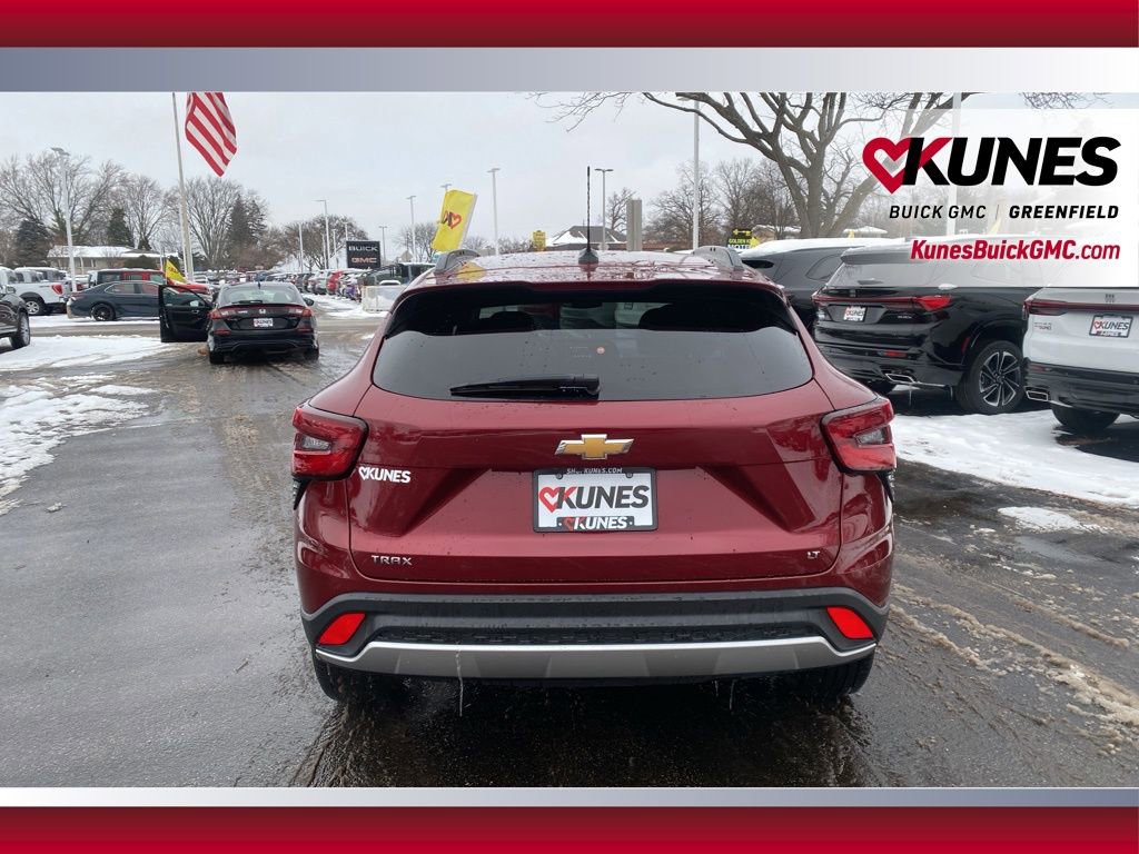 Used 2025 Chevrolet Trax LT image 6