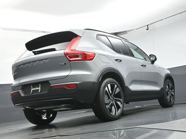 New 2026 Volvo XC40 B5 Ultra w/ Protection Package Premier image 36