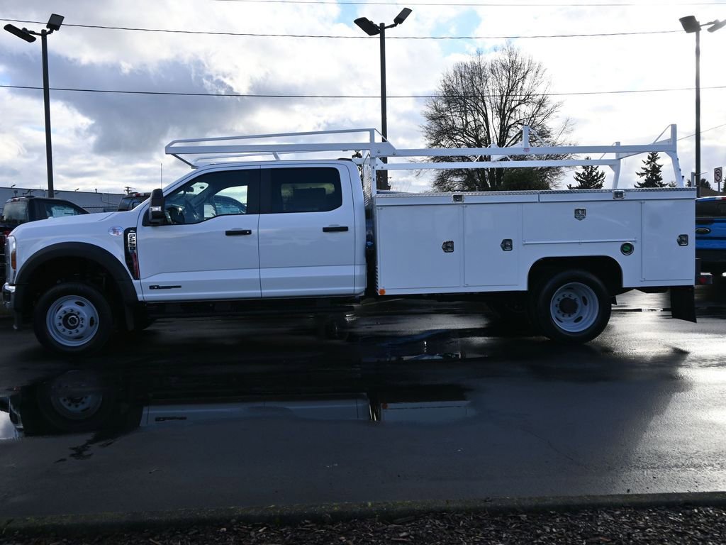 New 2026 Ford F550 4x4 Crew Cab image 5