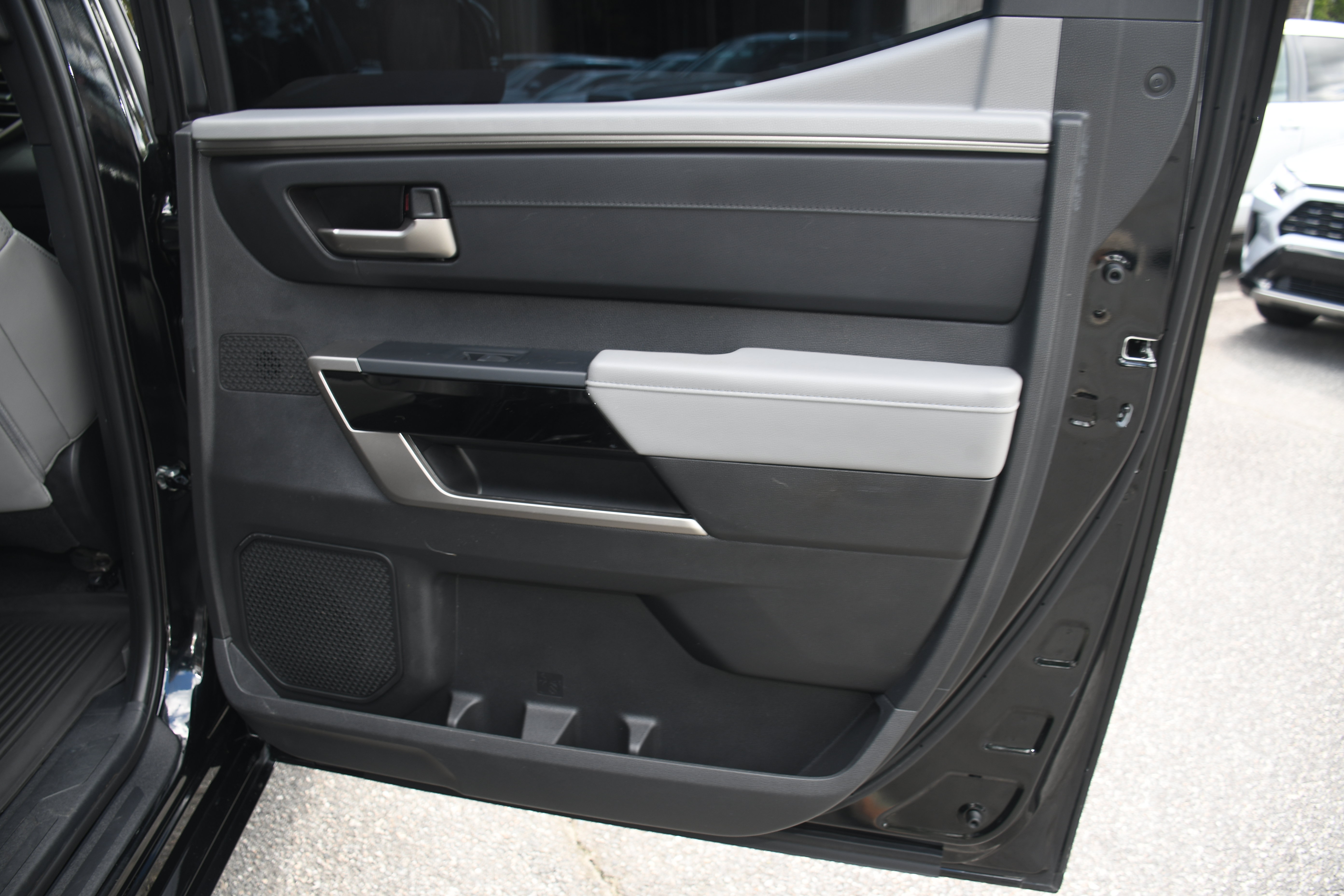 Certified 2025 Toyota Tundra Limited AWD/4WD image 22