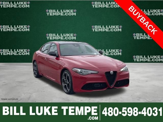 Used 2022 Alfa Romeo Giulia Veloce image 1