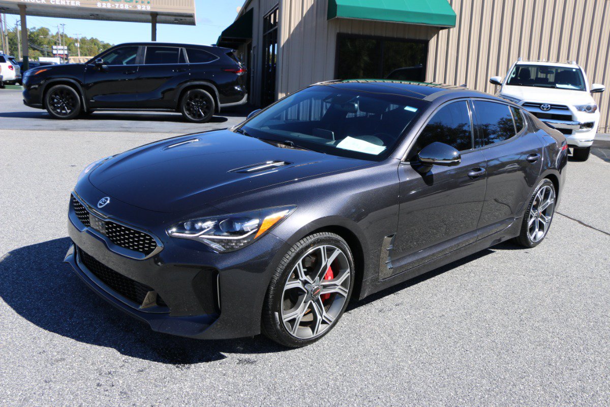 Used 2020 Kia Stinger GT2