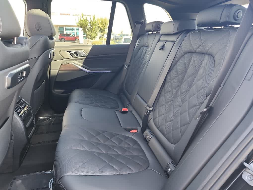 New 2026 BMW X5 xDrive40i w/ Premium Package AWD/4WD image 24