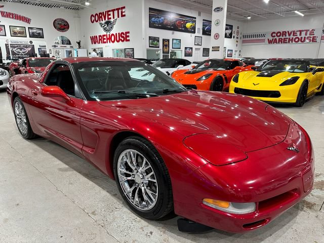 Used 1999 Chevrolet Corvette Coupe w/ Roof Pkg RWD image 11